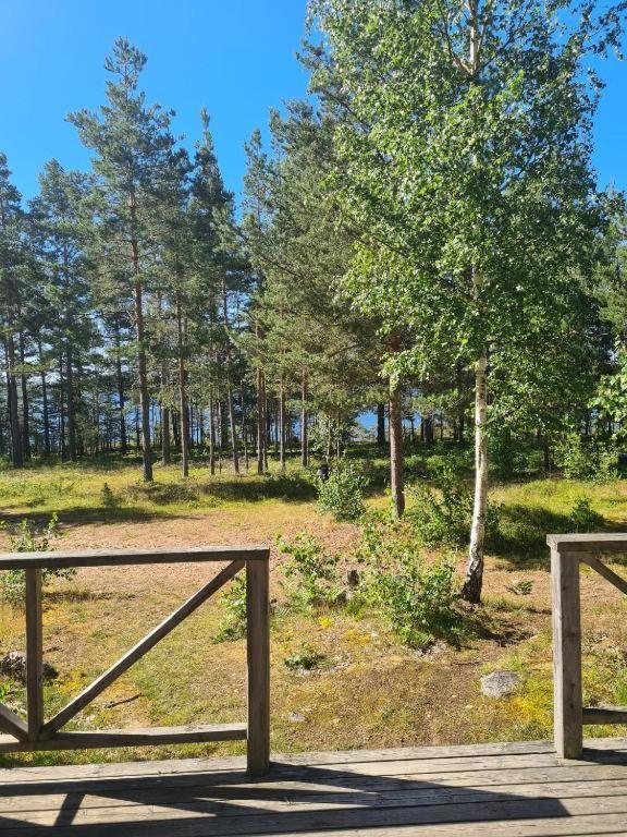 Вілла Gaerdsholmens Skaergardshemman "Eken" Edsbruk Екстер'єр фото